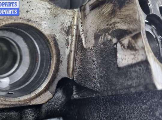 купить Головка блока цилиндров двигателя (ГБЦ) на Volkswagen Passat B5