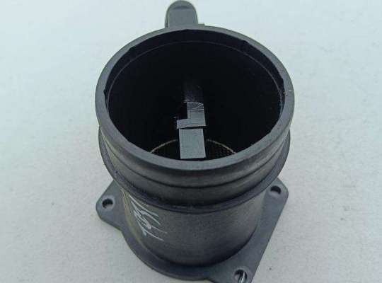 купить Расходомер (измеритель потока воздуха) на Audi A4 B6 (2001-2004)