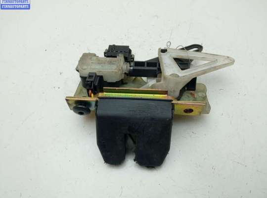 купить Замок багажника на Volvo S60