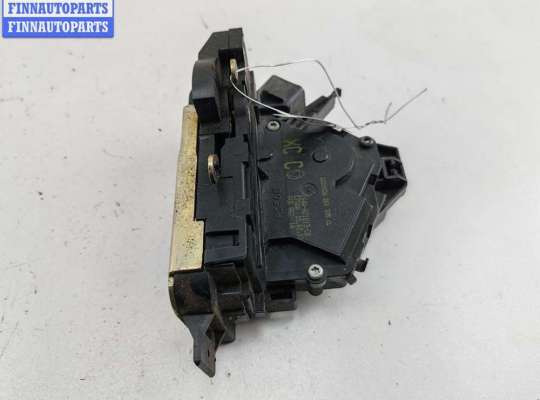 Замок боковой двери на Ford Focus I