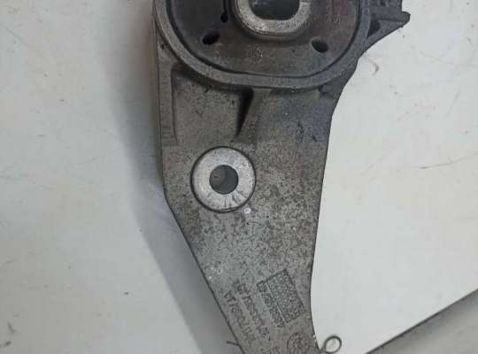 Кронштейн КПП опорный OP2190107 на Opel Meriva A (2003-2010)