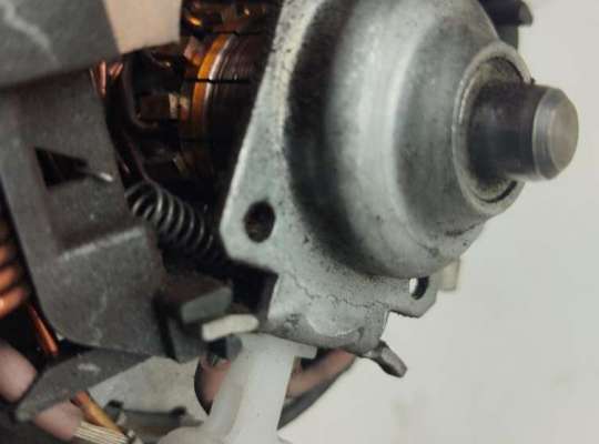 купить Двигатель отопителя (моторчик печки) на Ford Mondeo II (1996-2000)