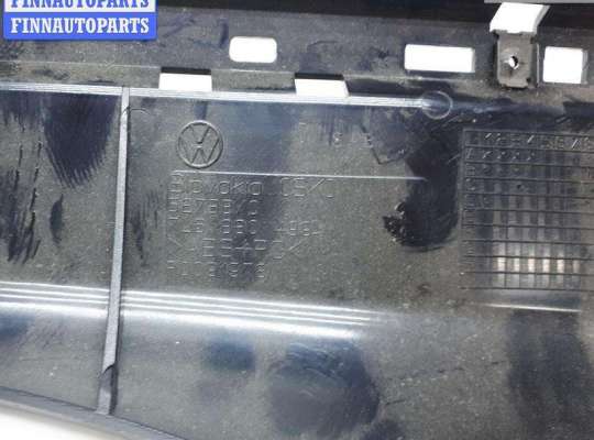 купить Накладка декоративная на торпедо на Volkswagen Touareg