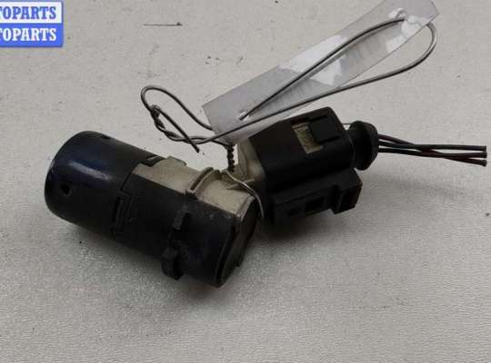 Купить Датчик парковки (парктроник) задний на Audi A4 B7 (2004-2008) Датчик парковки (парктроник) задний AU1716386 на Audi A4 B7 (2004-2008)