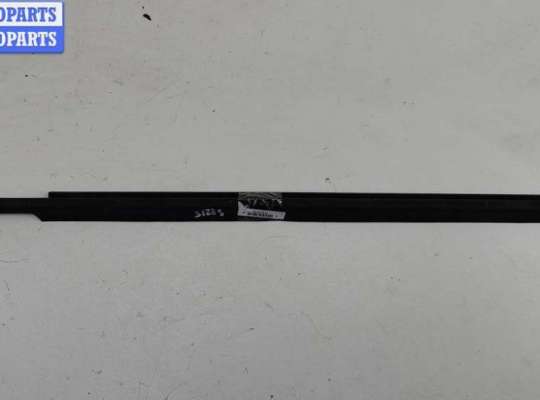 Молдинг стекла двери задней правой наружный FO2151928 на Ford Mondeo III (2000-2007)