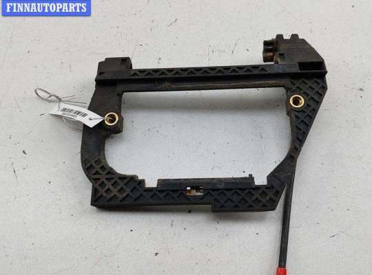 купить Корпус (держатель) ручки двери задней левой на BMW 5 E39 (1995-2003)