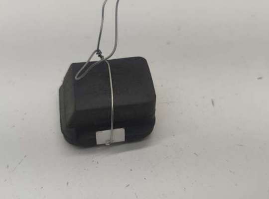 купить Кронштейн радиатора на Audi A6 C6 (2004-2011)