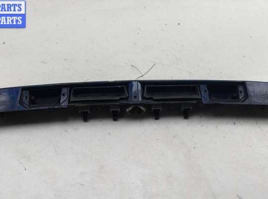 купить Накладка подсветки номера на Volkswagen Passat B5