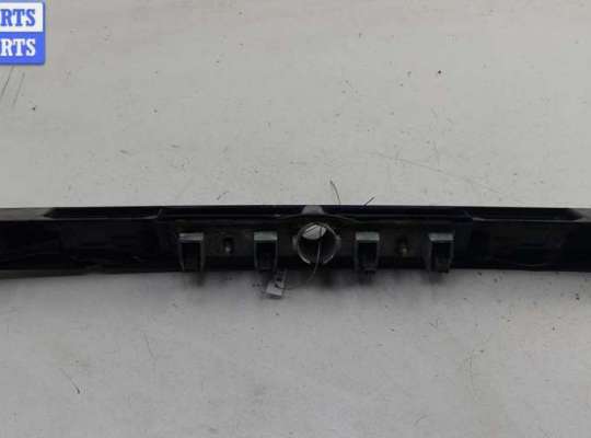 купить Накладка подсветки номера на Volkswagen Passat B5