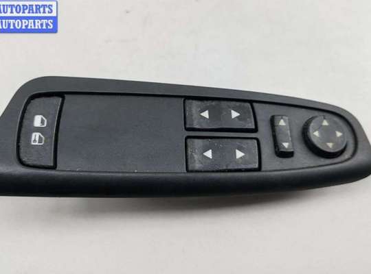 купить Блок кнопок управления стеклоподъемниками на Fiat Stilo