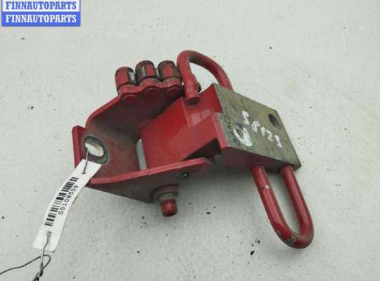 купить Петля двери передней правой на Volkswagen Caddy (2004-2010)