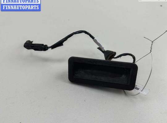 купить Кнопка открывания багажника на Ford C-Max