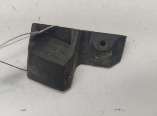 купить Кронштейн крепления на Audi A6 C4 (1994-1997)