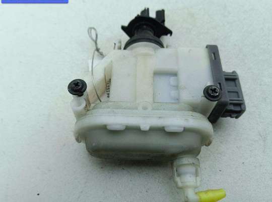 купить Активатор (привод) замка двери передней левой на Volkswagen Passat B4