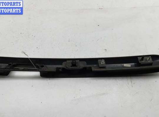 купить Накладка двери (крышки) багажника на Dacia (Renault) Logan