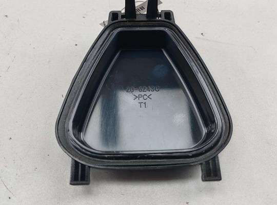 купить Крышка (заглушка) задняя фары правой на Volkswagen Passat B5+ (GP)