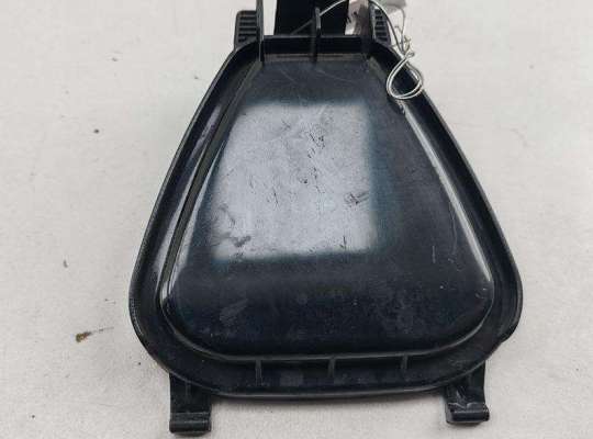 купить Крышка (заглушка) задняя фары правой на Volkswagen Passat B5+ (GP)