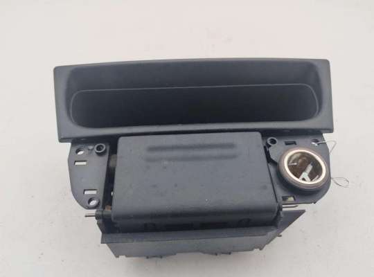 Пепельница OP2464921 на Opel Vectra B (1995-2002)