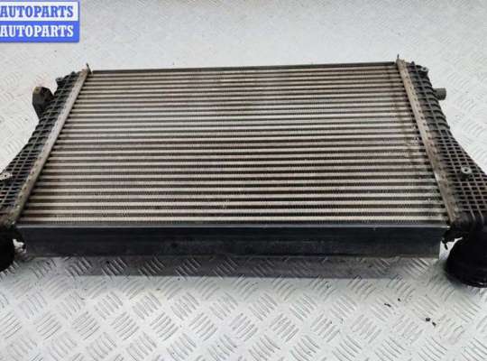 купить Радиатор интеркулера на Volkswagen Passat B6