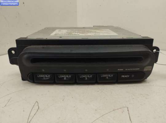 купить CD-чейнджер на Chrysler Voyager (2001-2007)