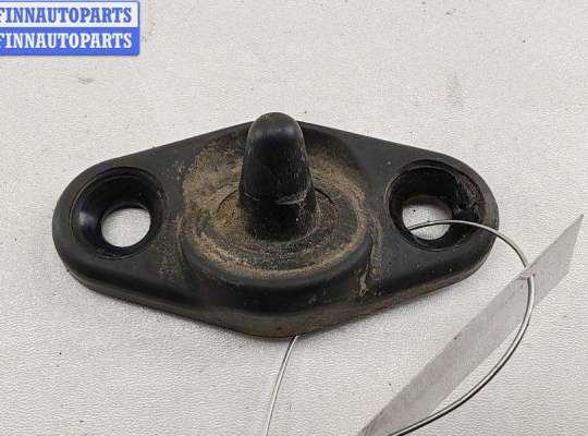 купить Ответная часть (скоба) замка двери на Volkswagen Caddy (2004-2010)