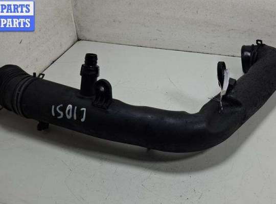 купить Патрубок интеркулера на Volkswagen Touran