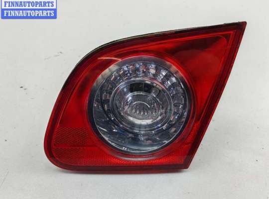 Фонарь крышки багажника правый VG2677466 на Volkswagen Passat B6