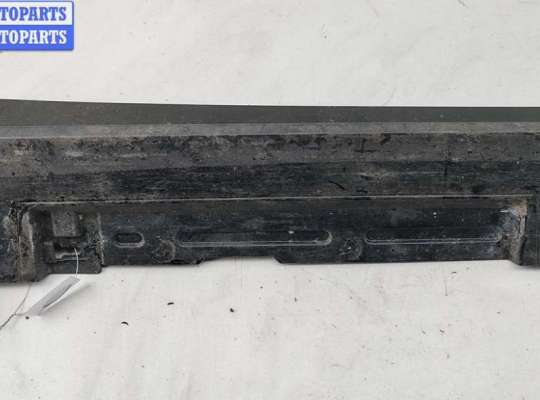 купить Накладка на порог наружная правая на Mazda 3 (2018- ) BP