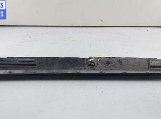 купить Накладка на порог наружная правая на Mazda 3 (2018- ) BP