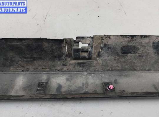 купить Накладка на порог наружная правая на Mazda 3 (2018- ) BP