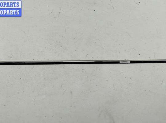 купить Молдинг двери передней правой на Volkswagen Passat B6