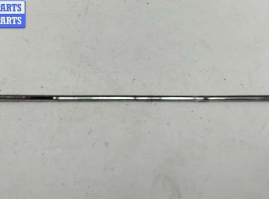 купить Молдинг двери передней правой на Volkswagen Passat B6