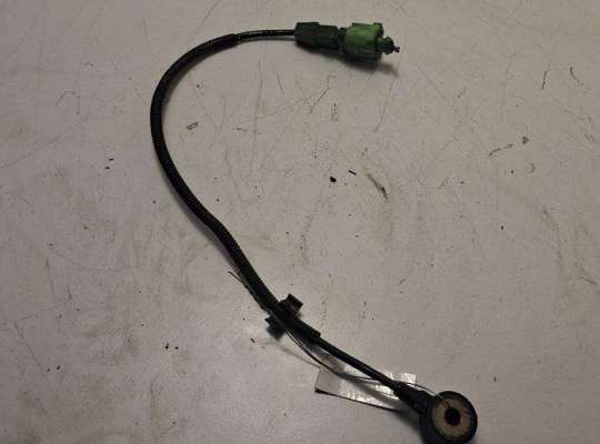 Датчик детонации VG2754786 на Volkswagen Passat B6