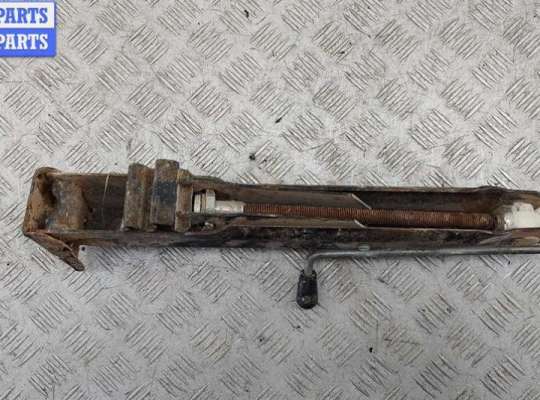 Домкрат VG2755213 на Volkswagen Transporter T4