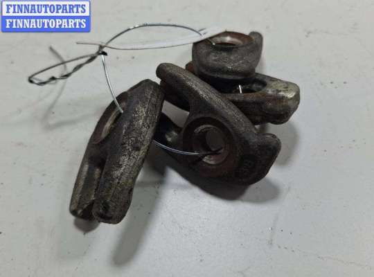 купить Скоба (кронштейн) крепления форсунки на Renault Megane II (2002-2008)