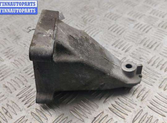 купить Кронштейн двигателя опорный на Mercedes C-Class W203 (2000-2006)