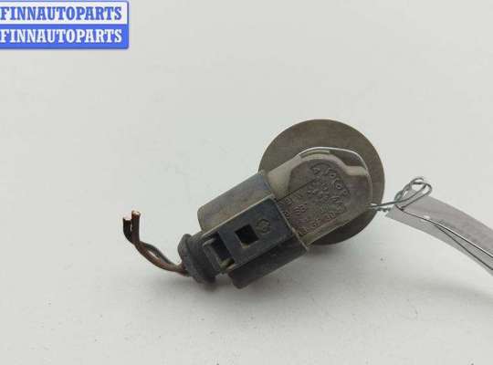 Патрон лампы указателя поворота VG2711926 на Volkswagen Golf-3