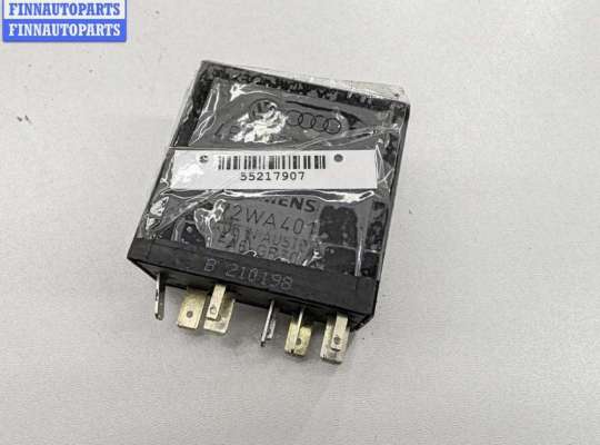 Реле стеклоочистителя (дворников) AU1718955 на Audi A6 C5 (1997-2005)