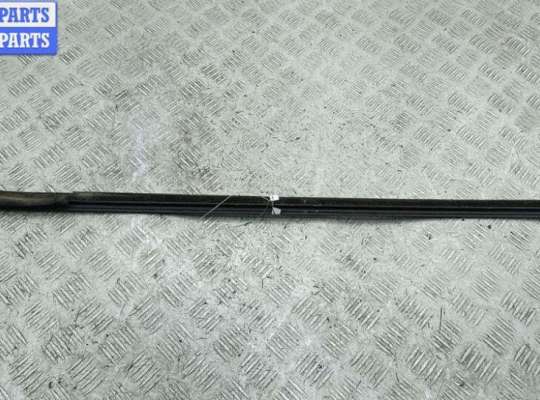 купить Молдинг стекла двери задней левой наружный на Audi A4 B7 (2004-2008)