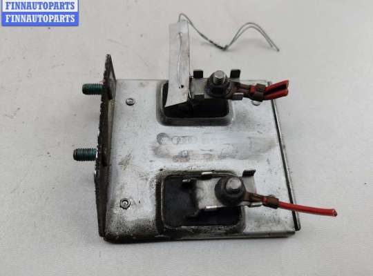 Купить Блок управления вентилятором радиатора на Audi A4 B5 (1994-2001) Блок управления вентилятором радиатора AU1704664 на Audi A4 B5 (1994-2001)