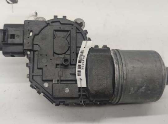 купить Двигатель стеклоочистителя переднего (моторчик дворников) на Audi A4 B6 (2001-2004)