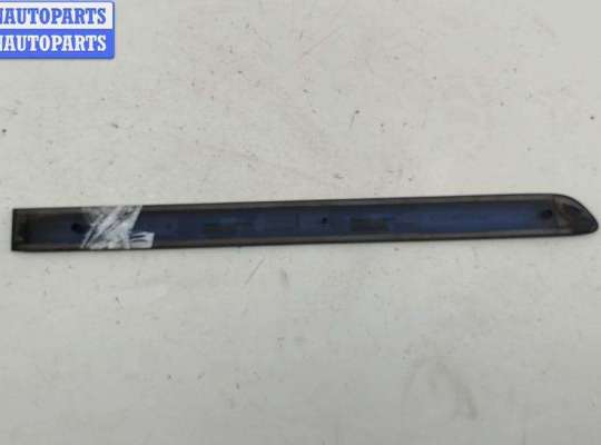 купить Молдинг двери задней левой на Volkswagen Golf-5