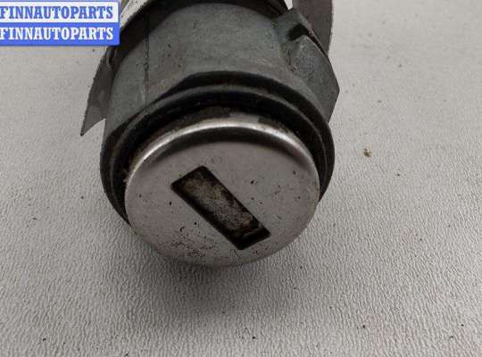 купить Личинка замка багажника на Volkswagen Caddy (2004-2010)