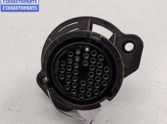 Разъем (фишка) проводки MB1685482 на Mercedes E-Class W210 (1995-2002)