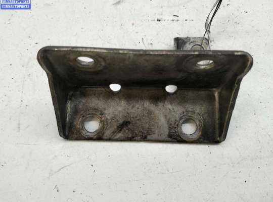 купить Кронштейн крепления на Volkswagen Passat B6