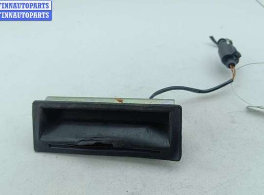 купить Кнопка открывания багажника на Volkswagen Bora