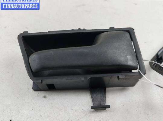 купить Ручка двери внутренняя задняя правая на Volkswagen Golf-2