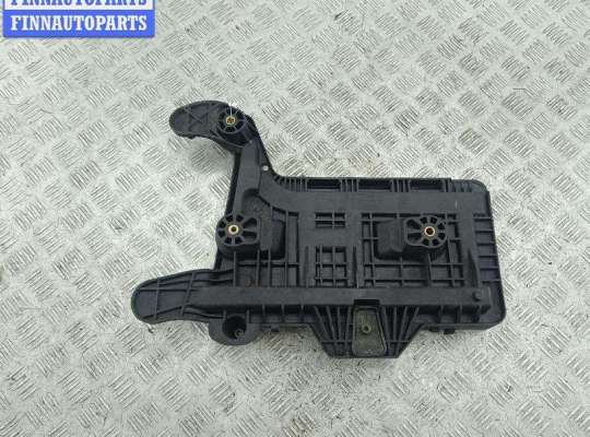 купить Полка аккумулятора (площадка АКБ) на Seat Altea