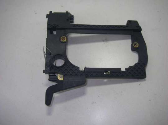 Корпус (держатель) ручки двери передней правой BM2051299 на BMW 5 E39 (1995-2003)