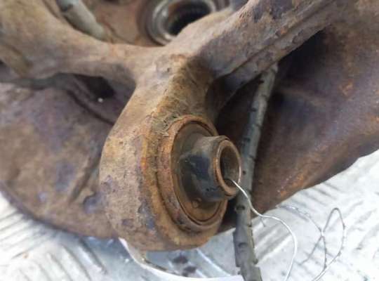 купить Рычаг подвески задний правый на BMW 3 E46 (1998-2006)